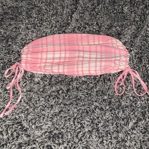 Adjustable white crop top striped pink